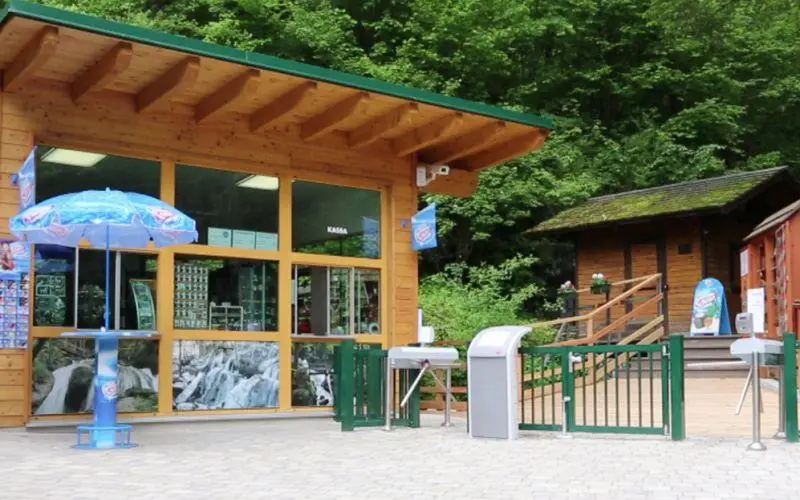 Eingang zu den Myrafällen